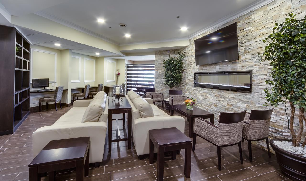 Monte Carlo Inn Vaughan Suites Exterior photo